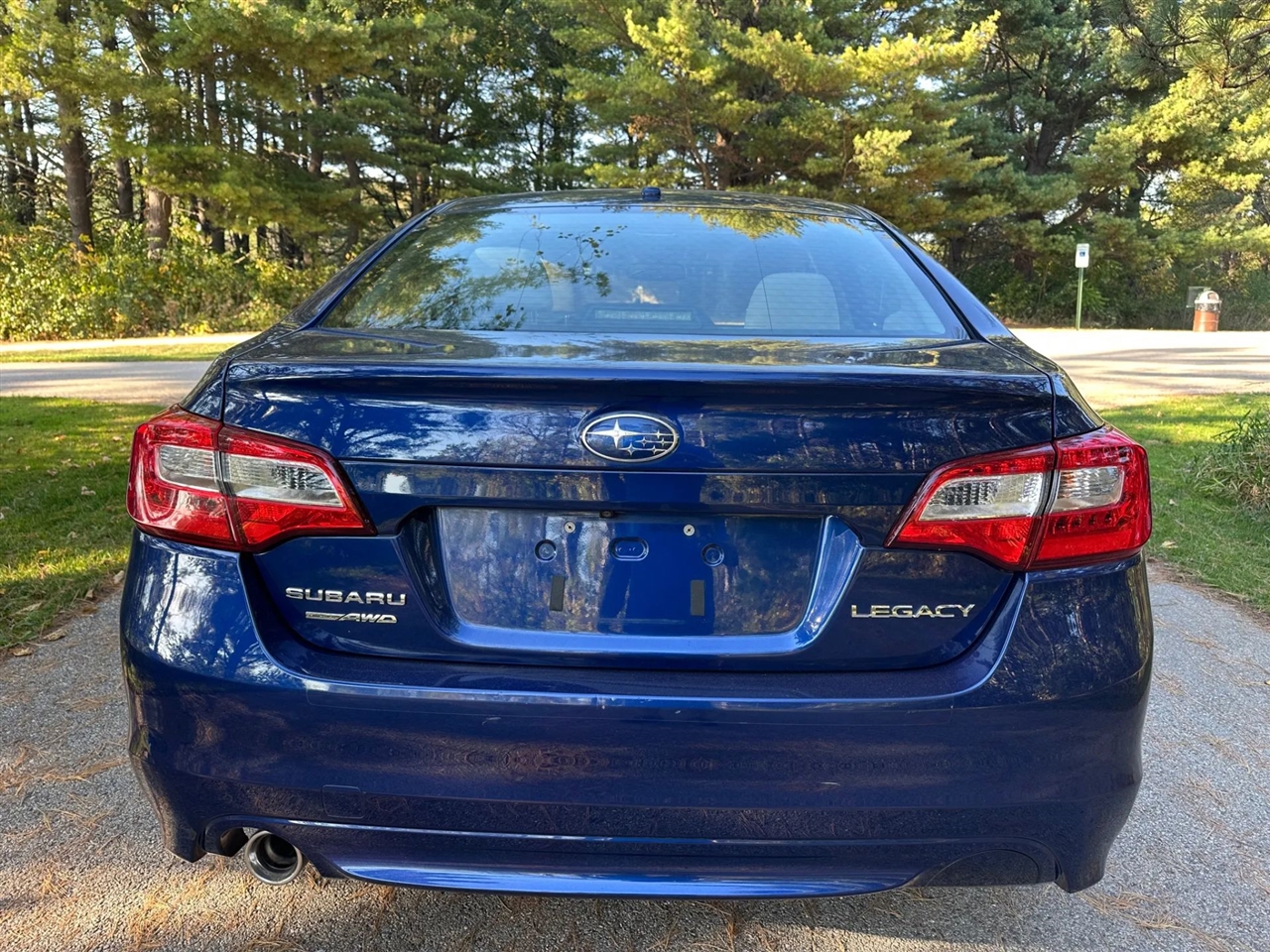 2015 Subaru Legacy 2.5i Premium photo 4