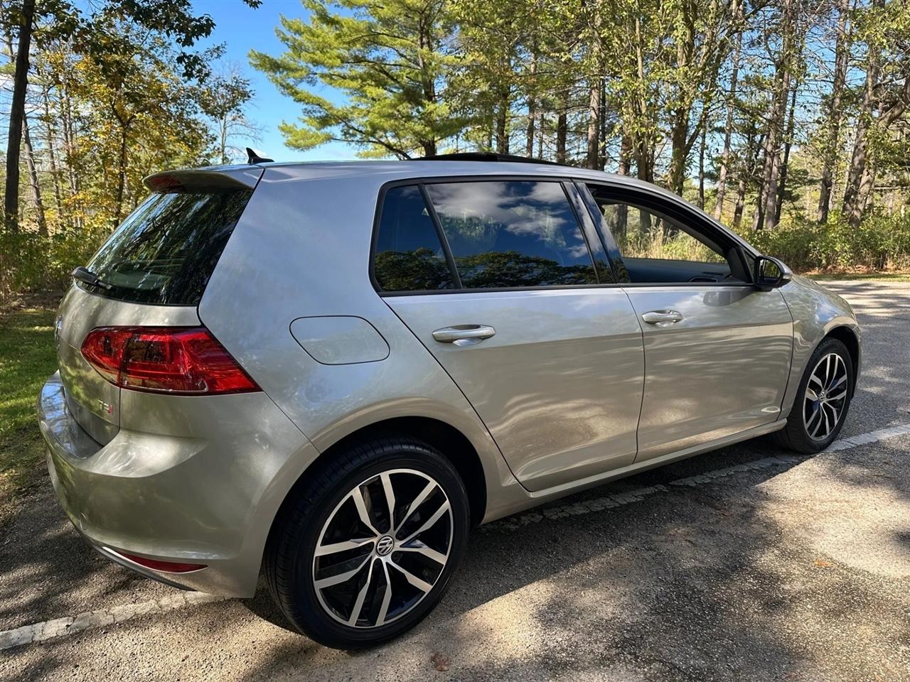 Volkswagen Golf  2017