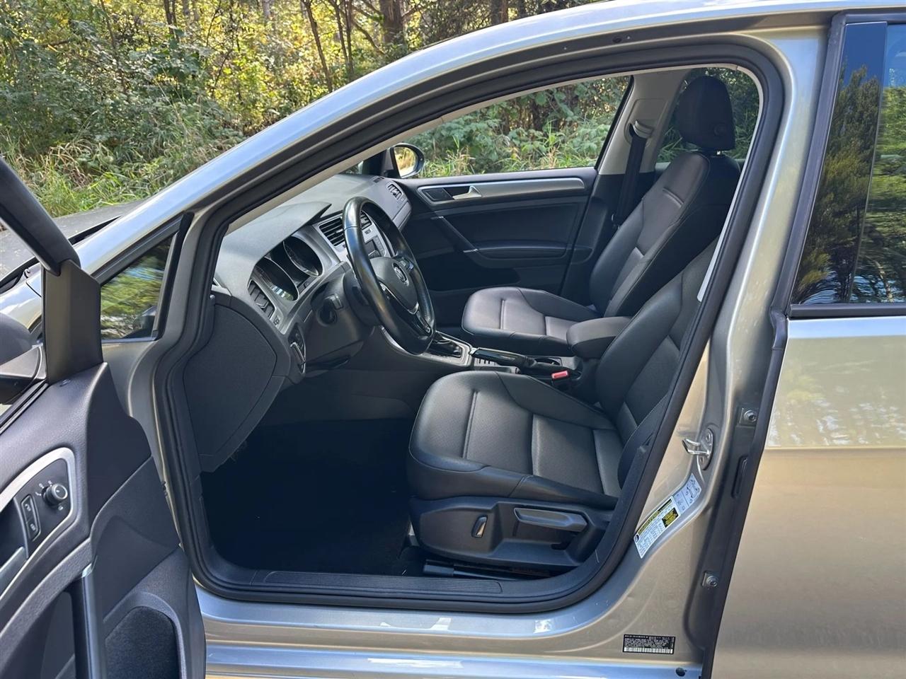 Volkswagen Golf  2017