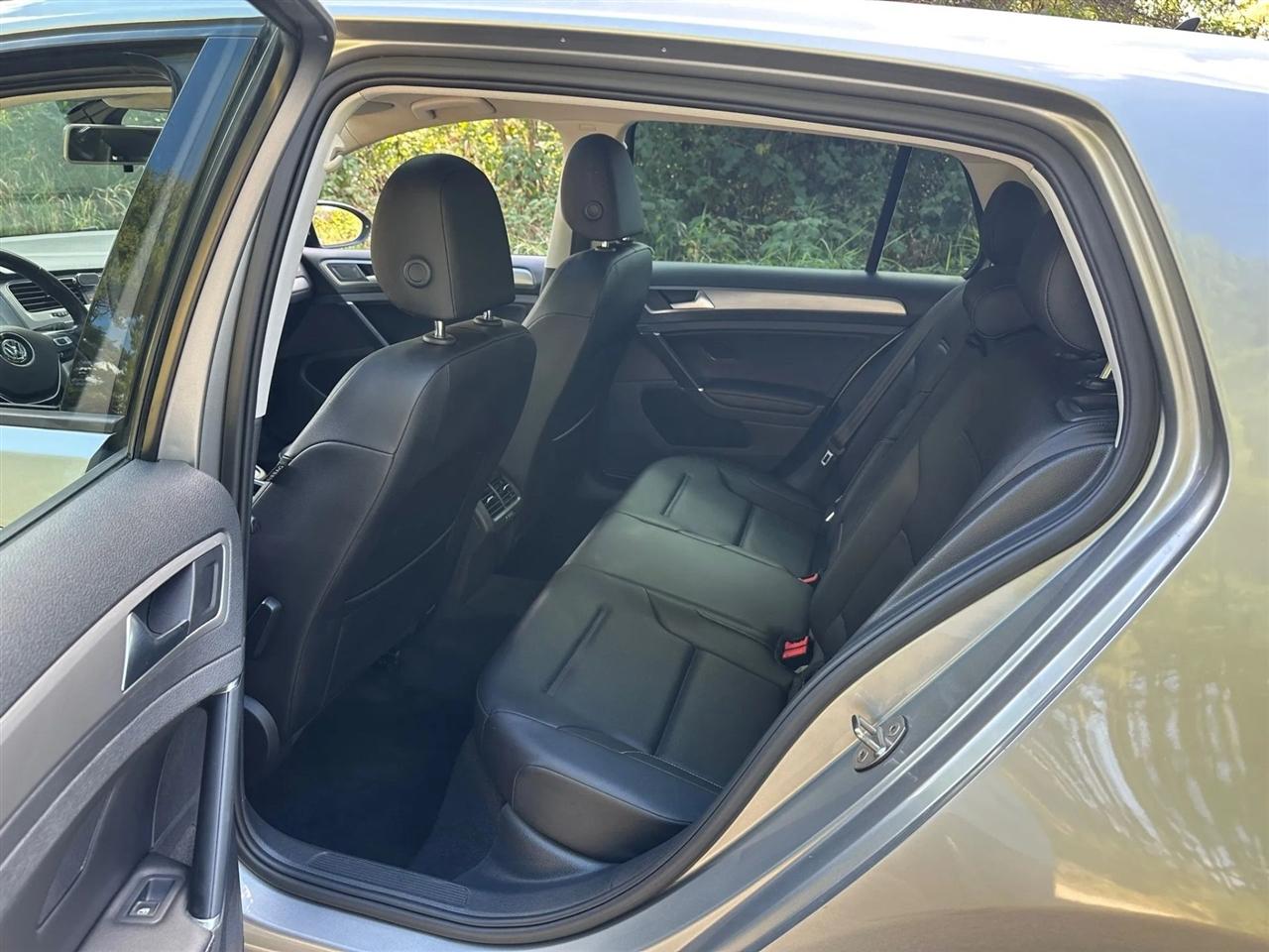 Volkswagen Golf  2017