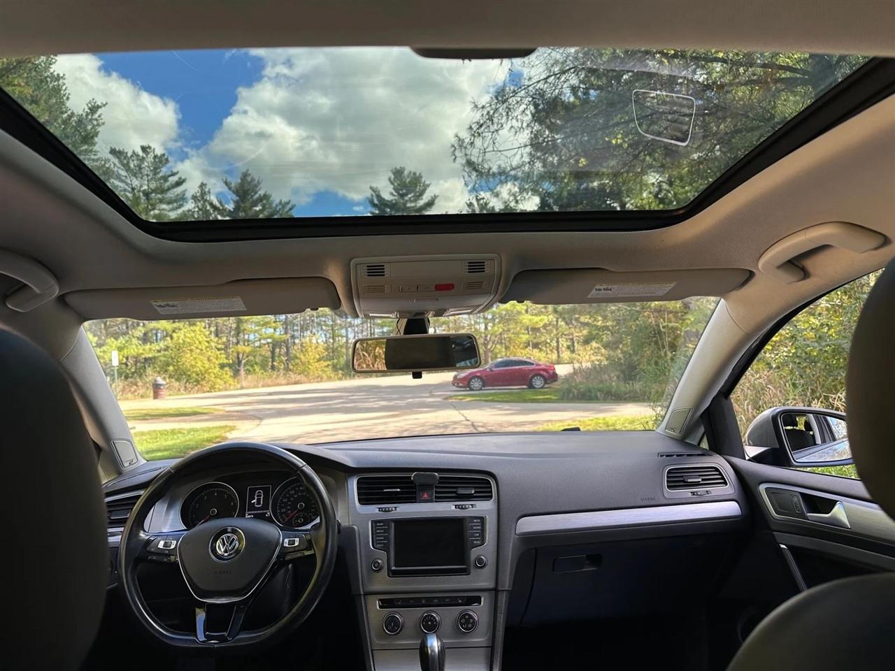 Volkswagen Golf  2017