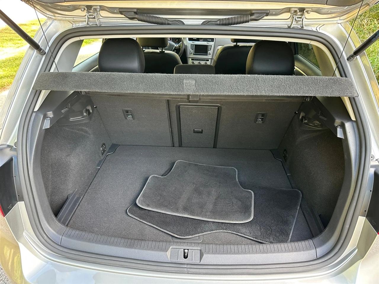 Volkswagen Golf  2017