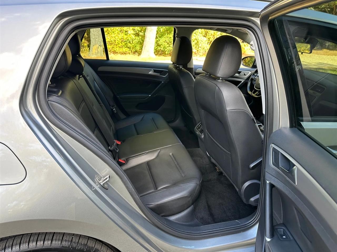 Volkswagen Golf  2017