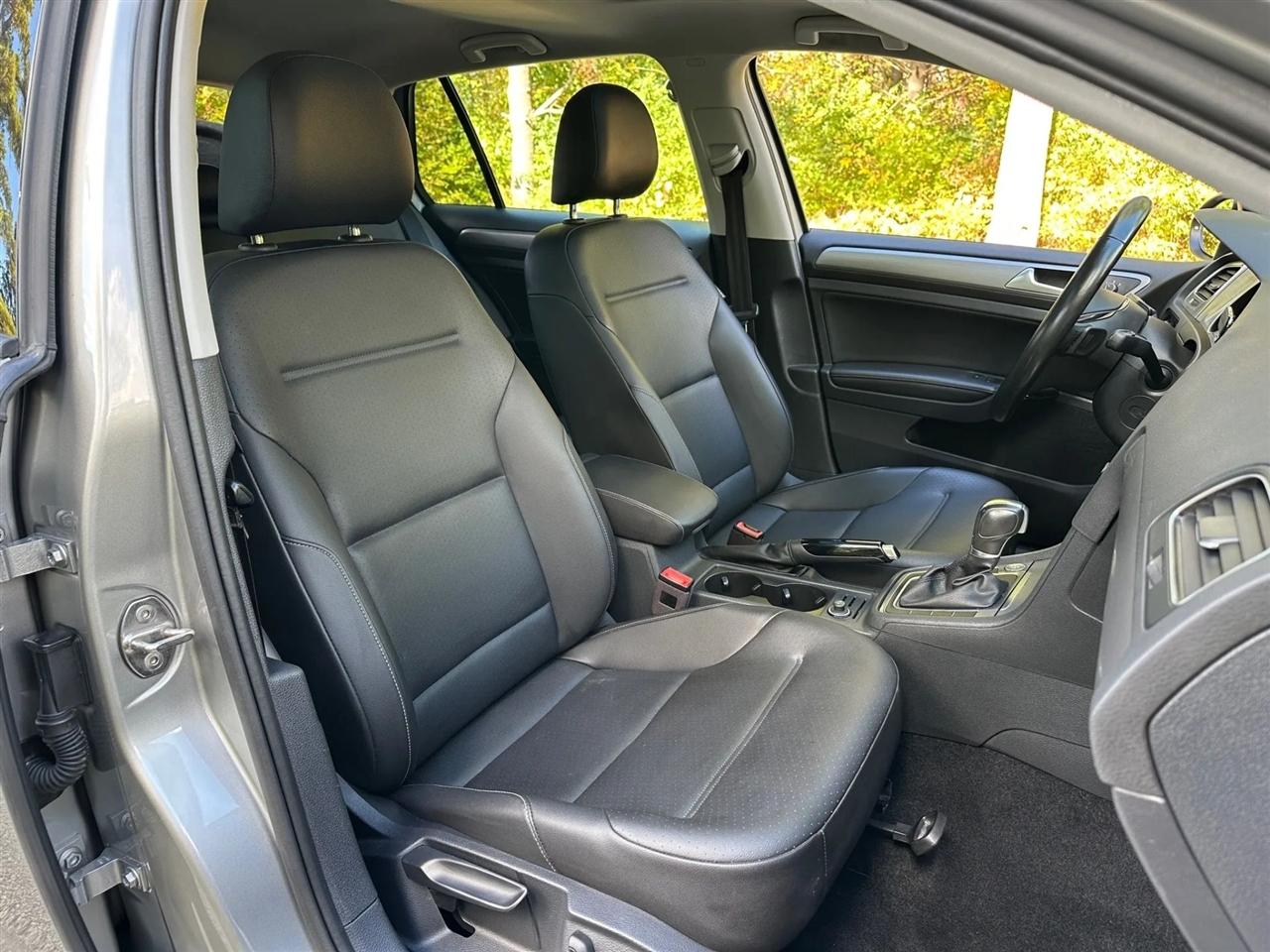 Volkswagen Golf  2017