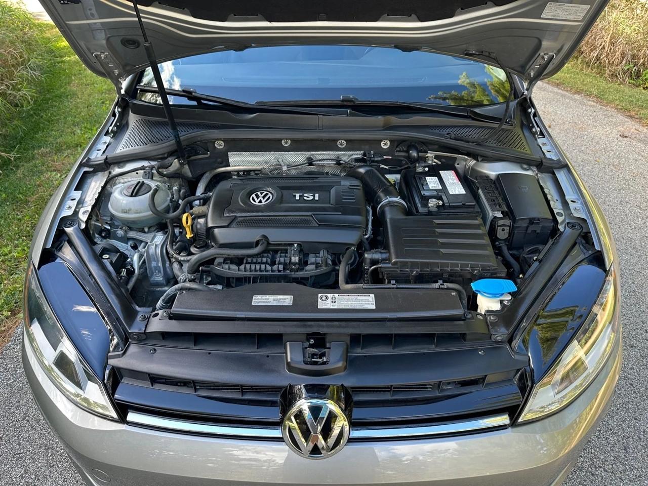 Volkswagen Golf  2017