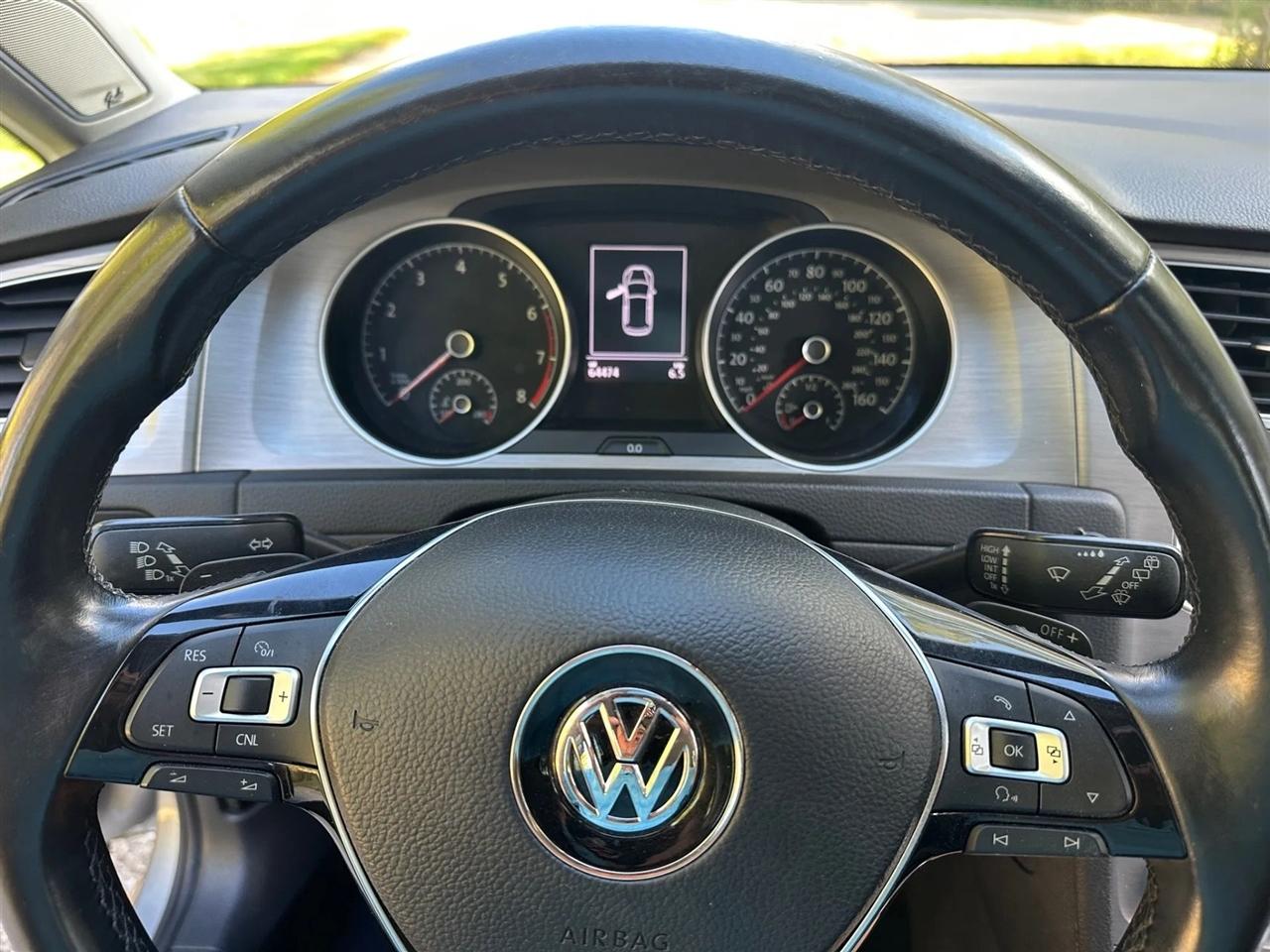 Volkswagen Golf  2017