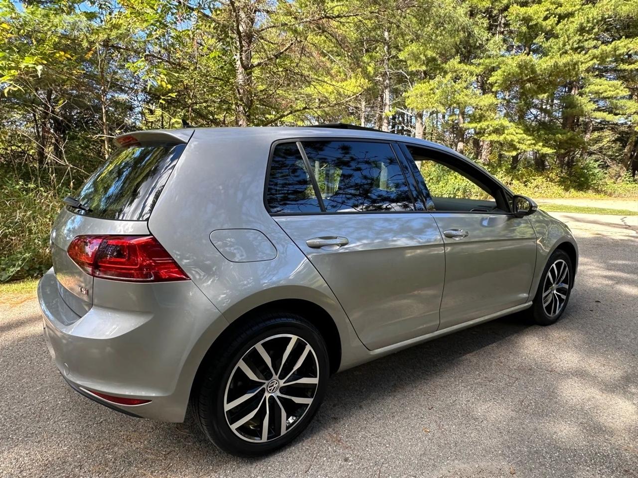 Volkswagen Golf  2017