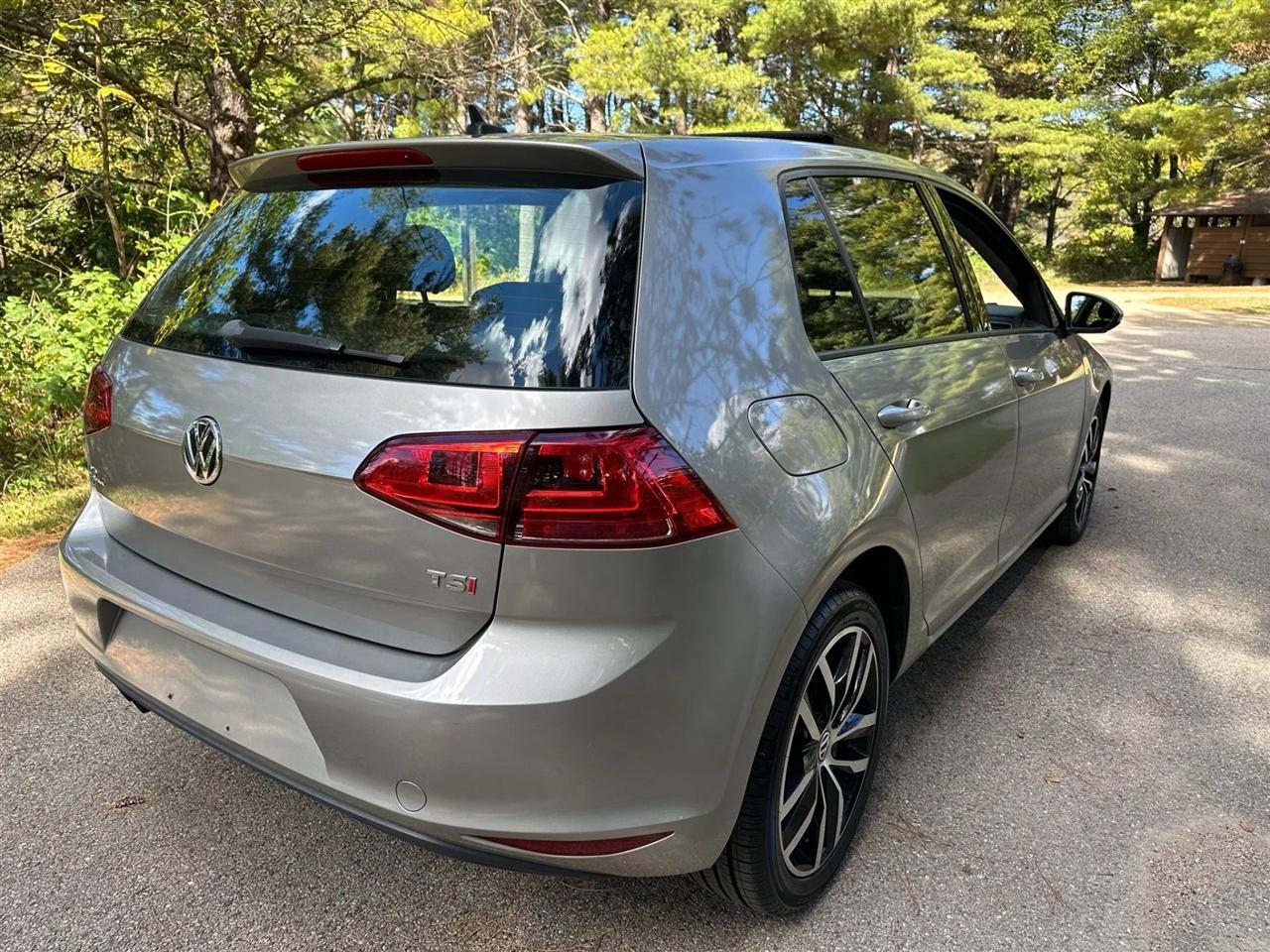 Volkswagen Golf  2017