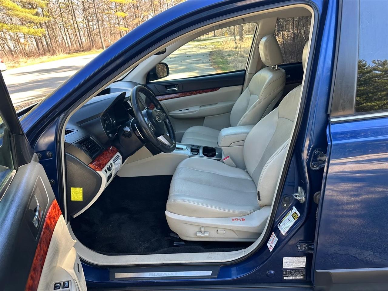 Subaru Outback  2010