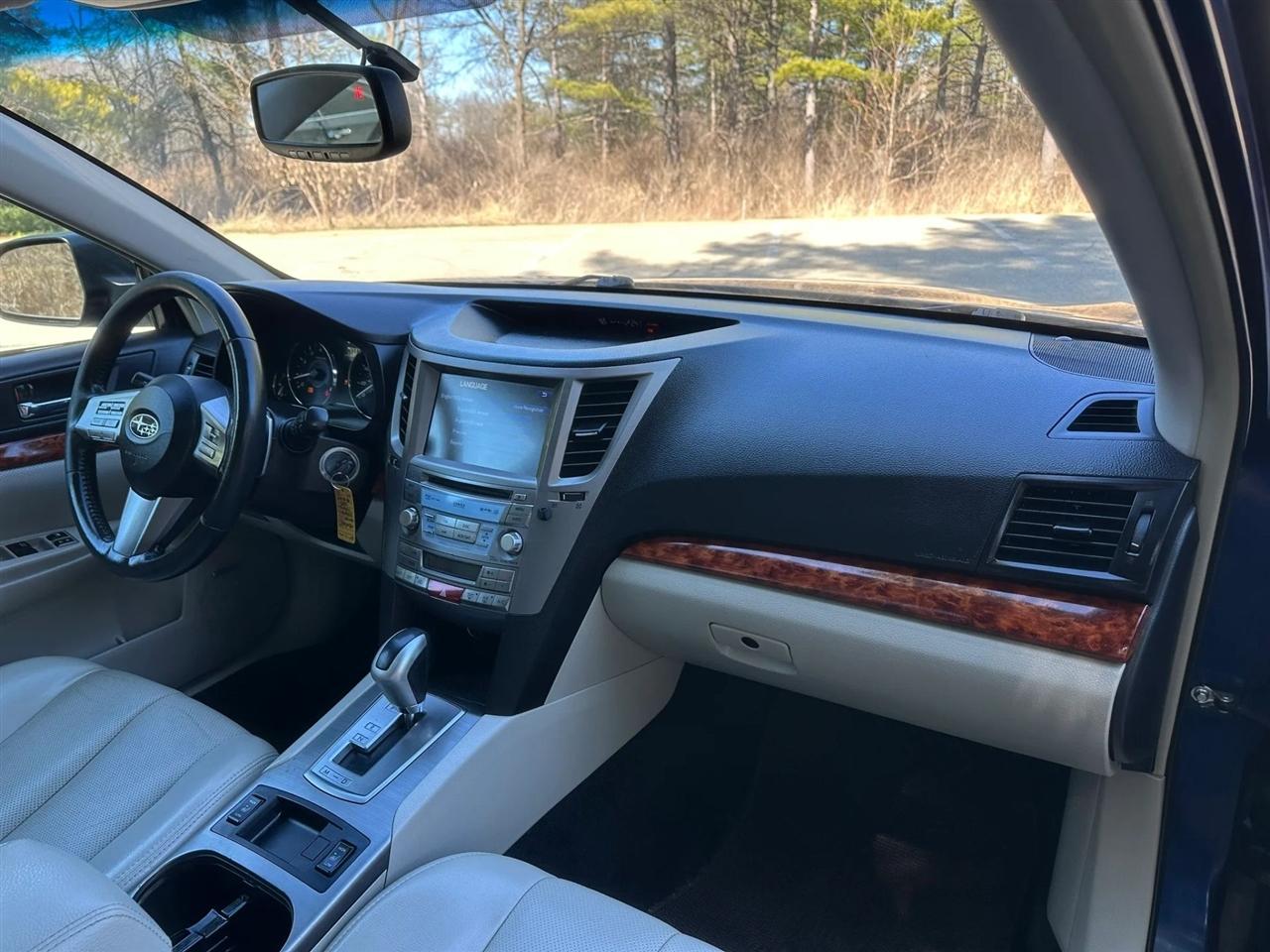 Subaru Outback  2010