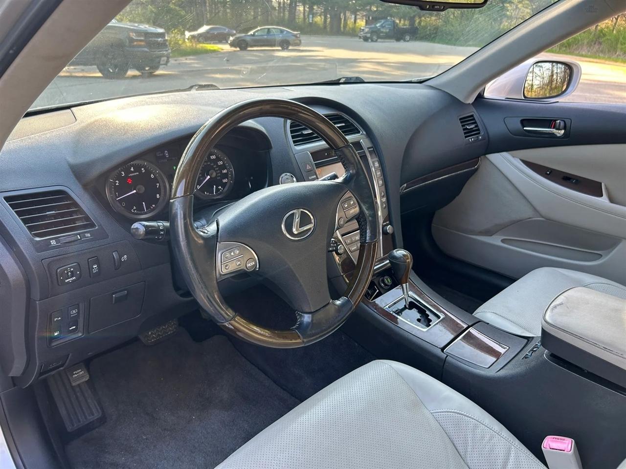 Lexus ES 350  2010