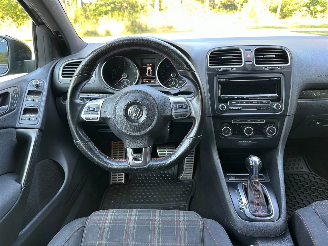 Volkswagen GTI  2013