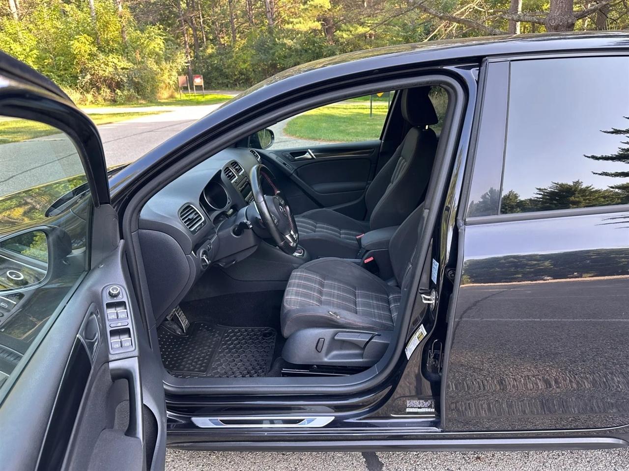 Volkswagen GTI  2013