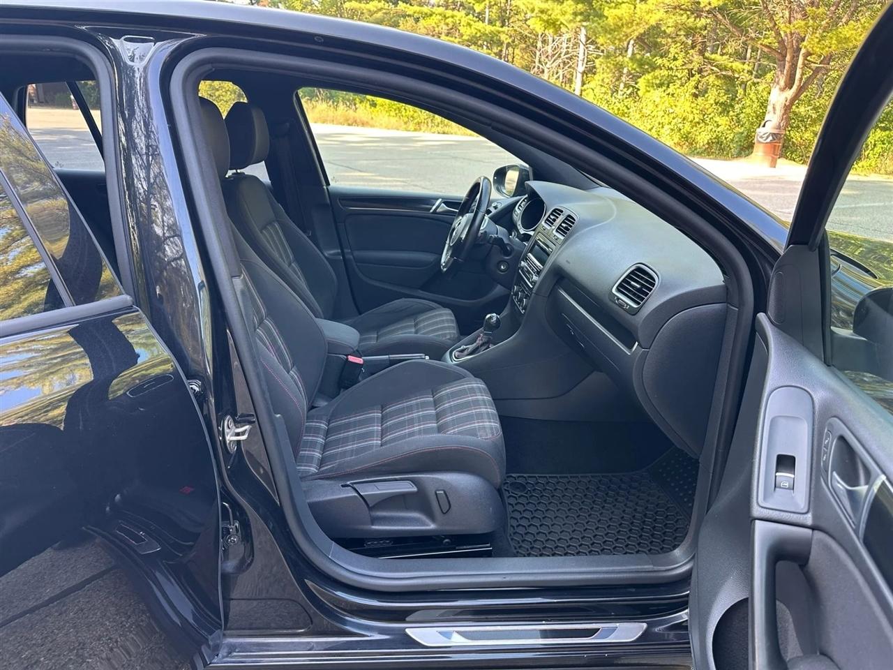 Volkswagen GTI  2013