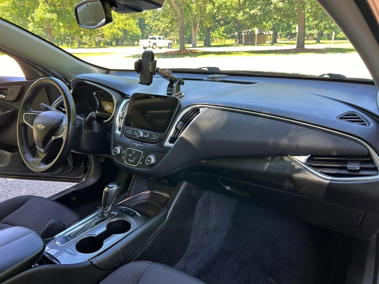 Chevrolet Malibu  2016