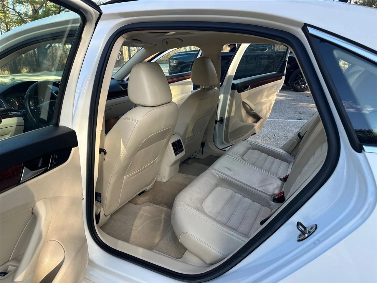 Volkswagen Passat  2013