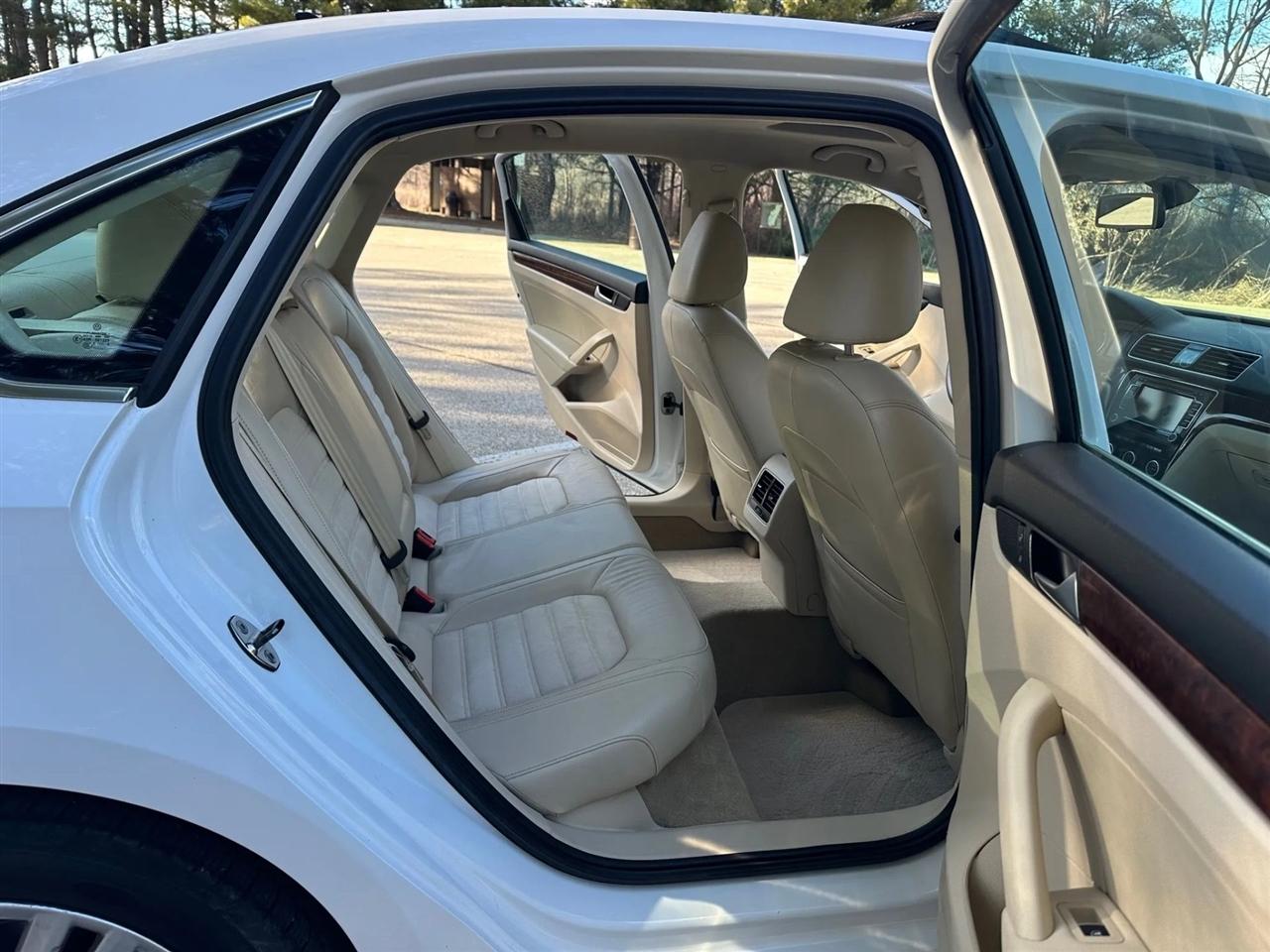 Volkswagen Passat  2013