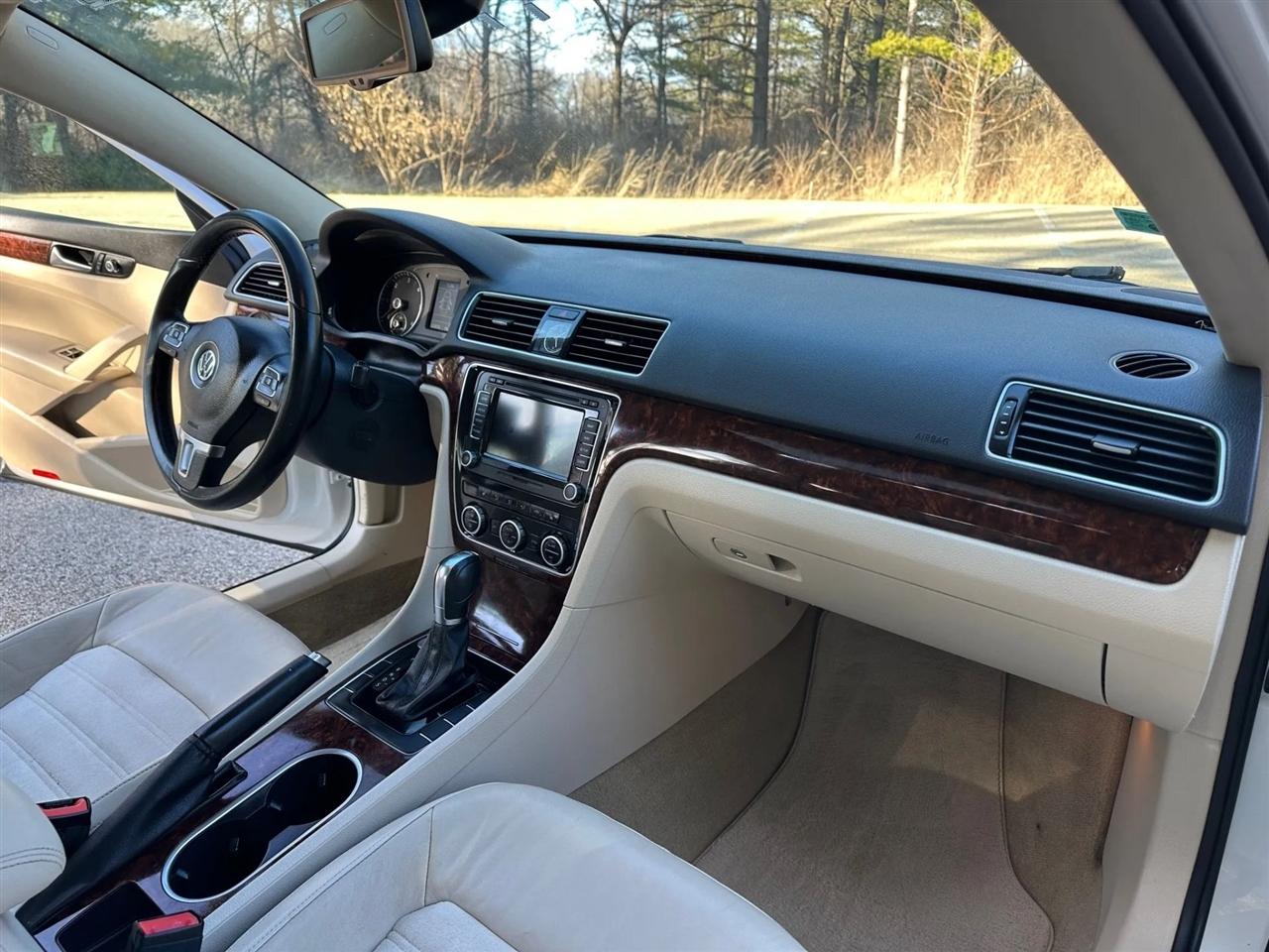 Volkswagen Passat  2013