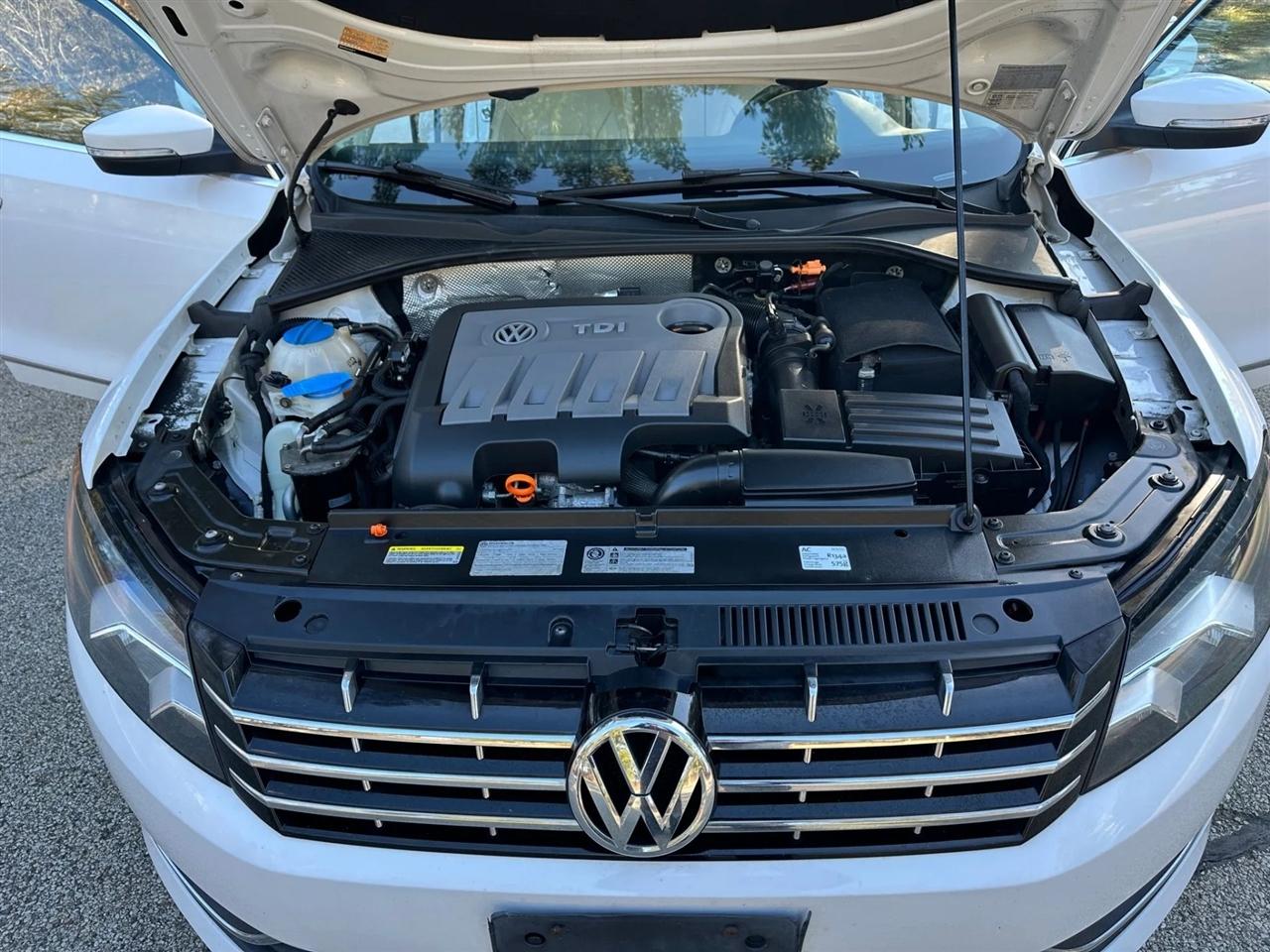 Volkswagen Passat  2013