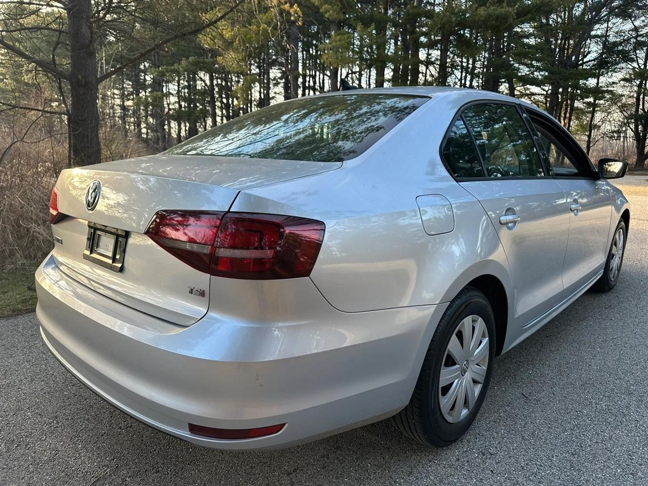 Volkswagen Jetta  2016