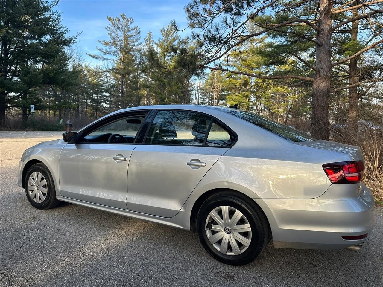 Volkswagen Jetta  2016