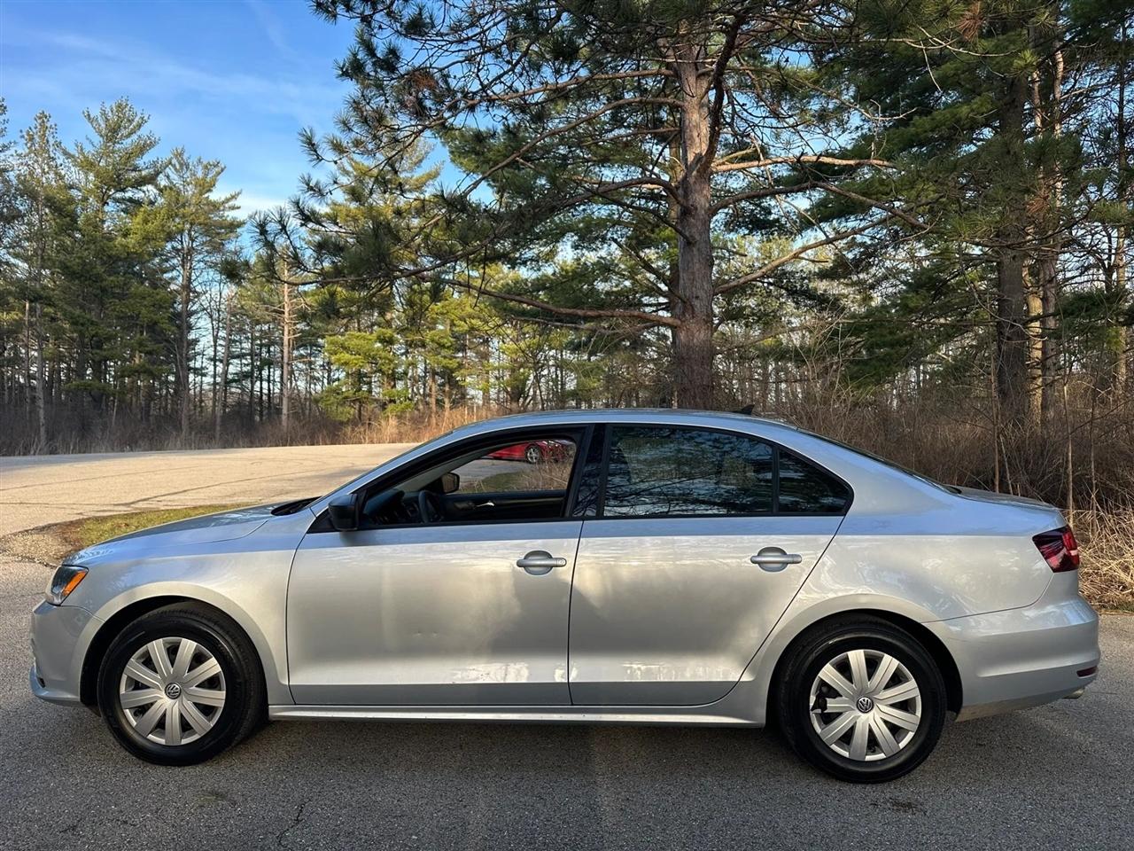 Volkswagen Jetta  2016