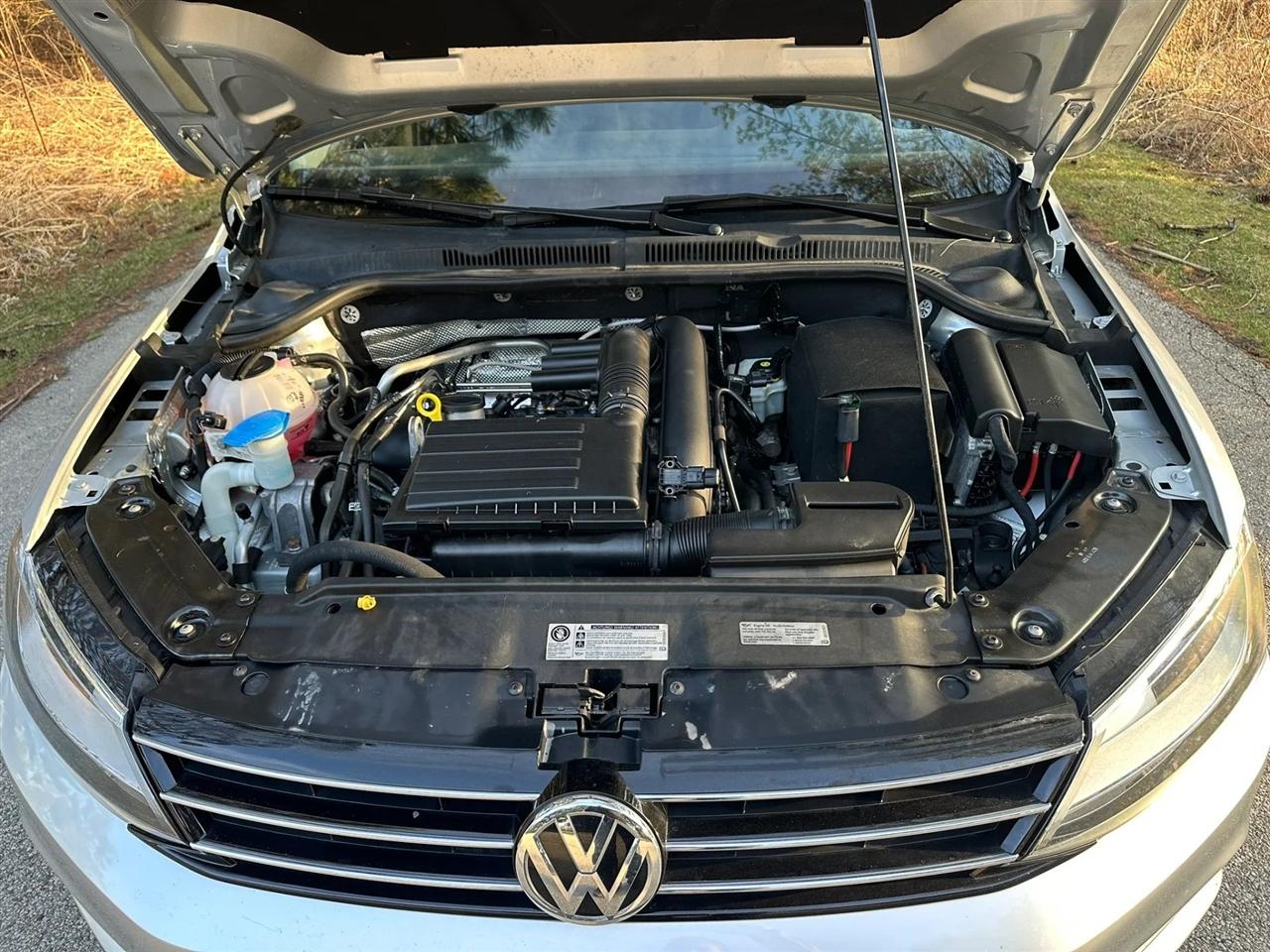 Volkswagen Jetta  2016