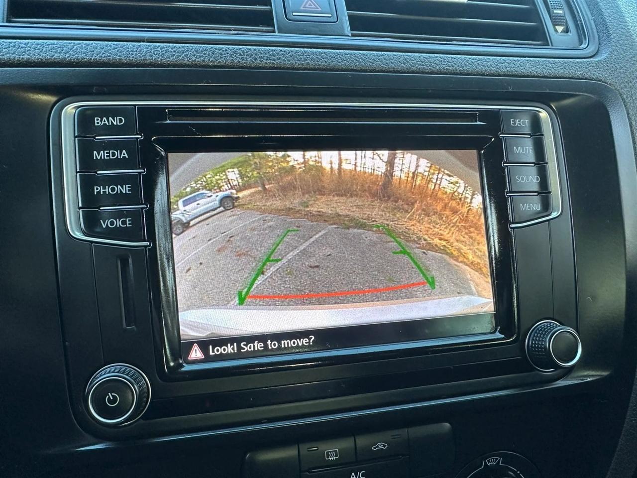 Volkswagen Jetta  2016