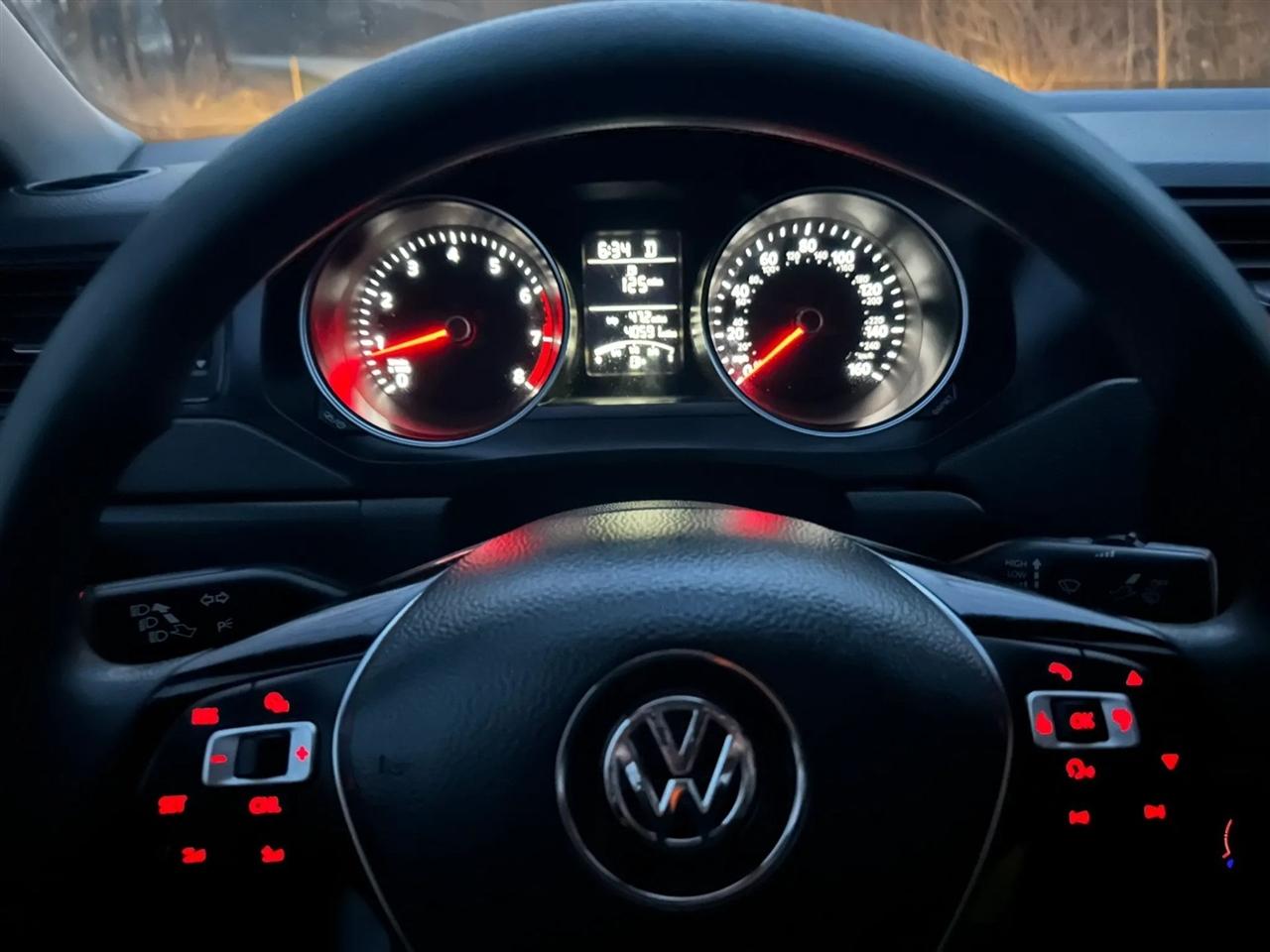 Volkswagen Jetta  2016