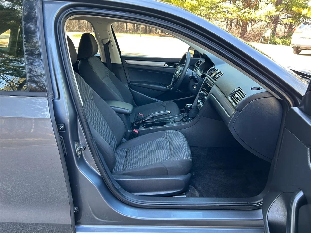 Volkswagen Passat  2012