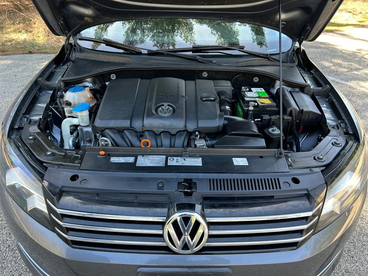 Volkswagen Passat  2012