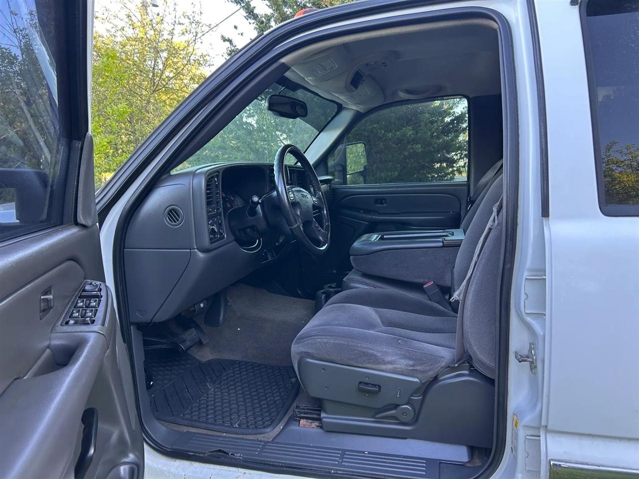 GMC Sierra Classic 2500HD  2007