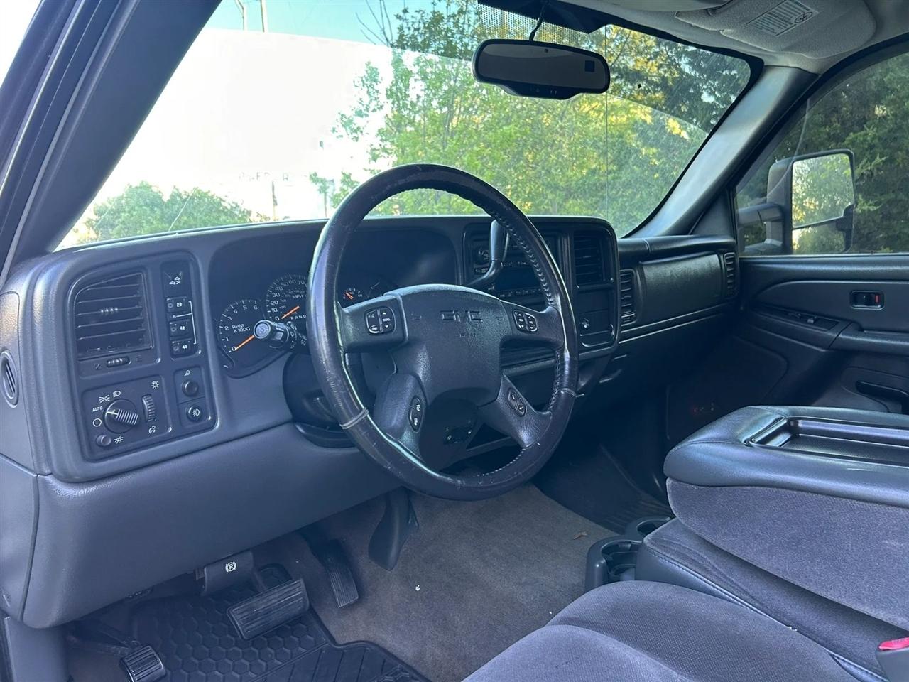 GMC Sierra Classic 2500HD  2007