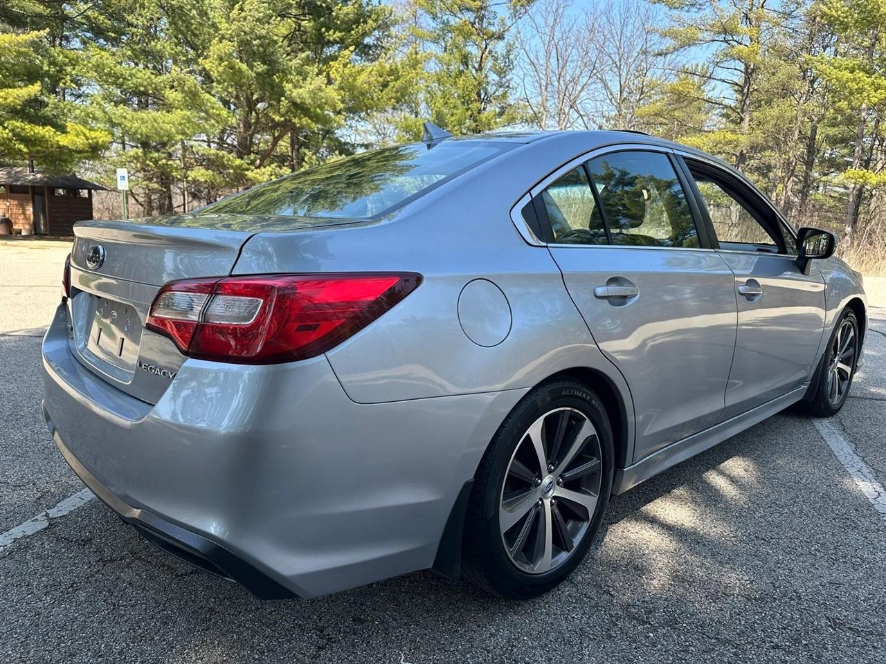 Subaru Legacy  2018
