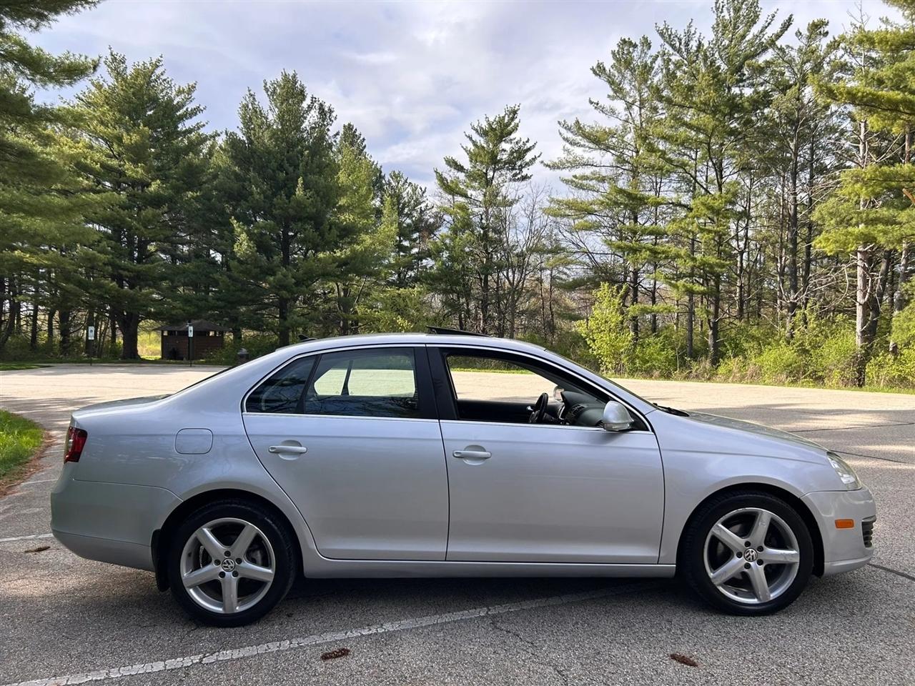 Volkswagen Jetta  2010