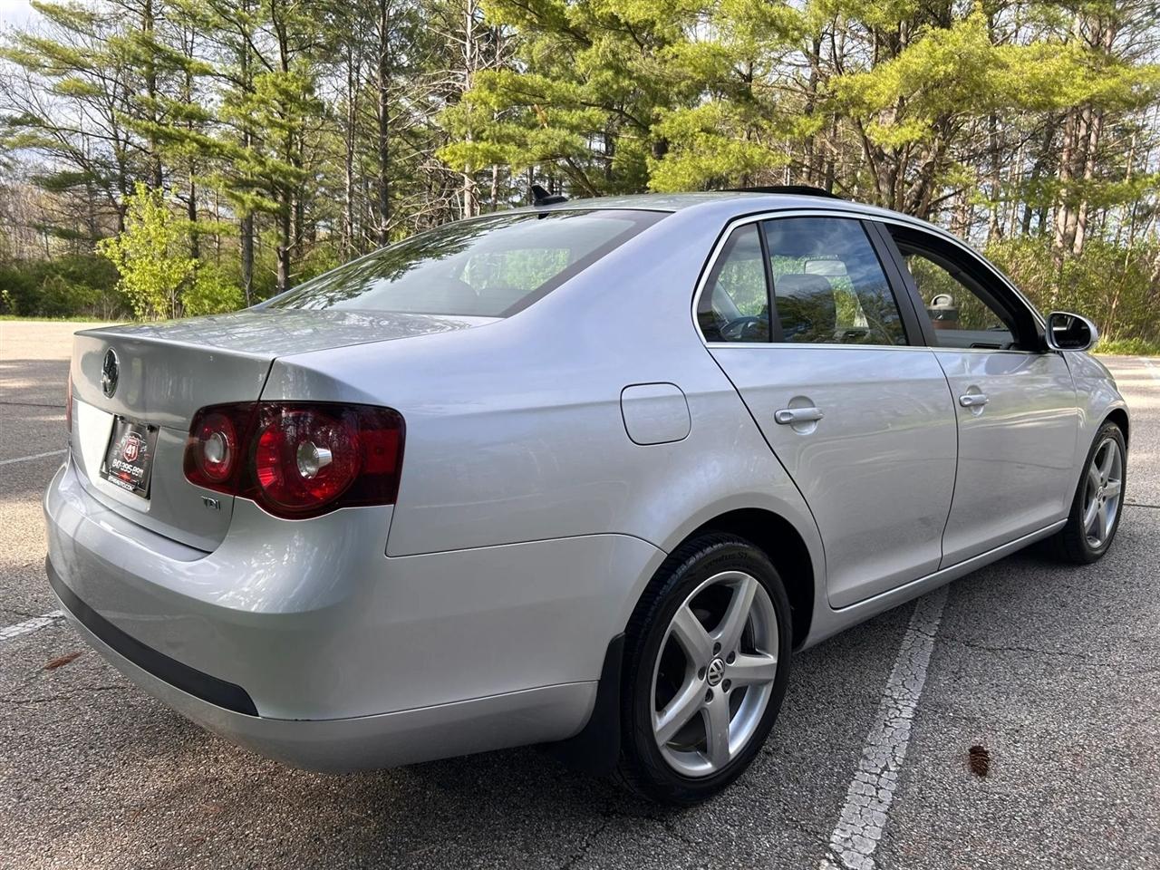 Volkswagen Jetta  2010
