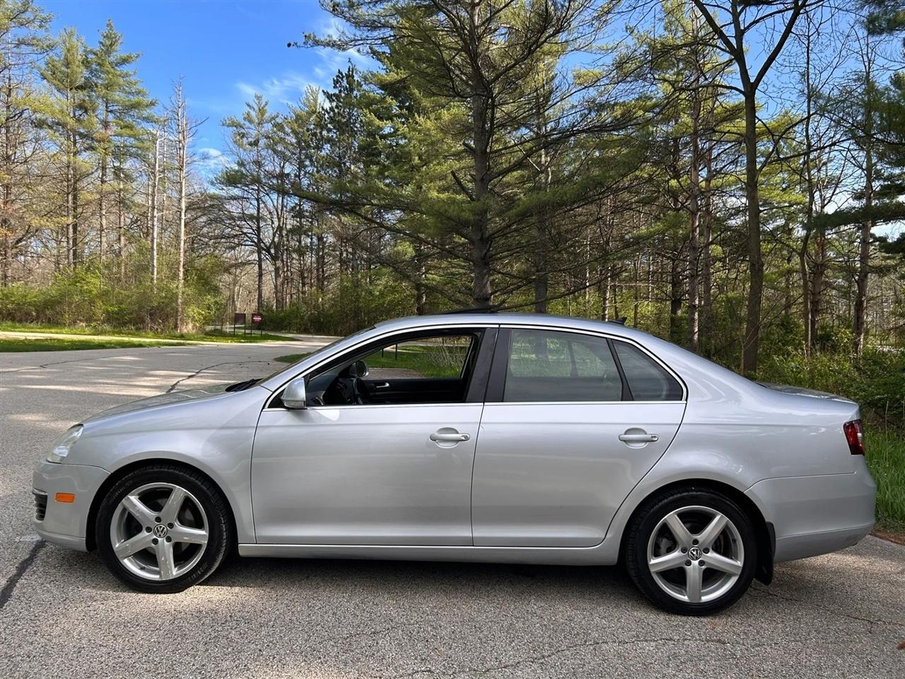 Volkswagen Jetta  2010