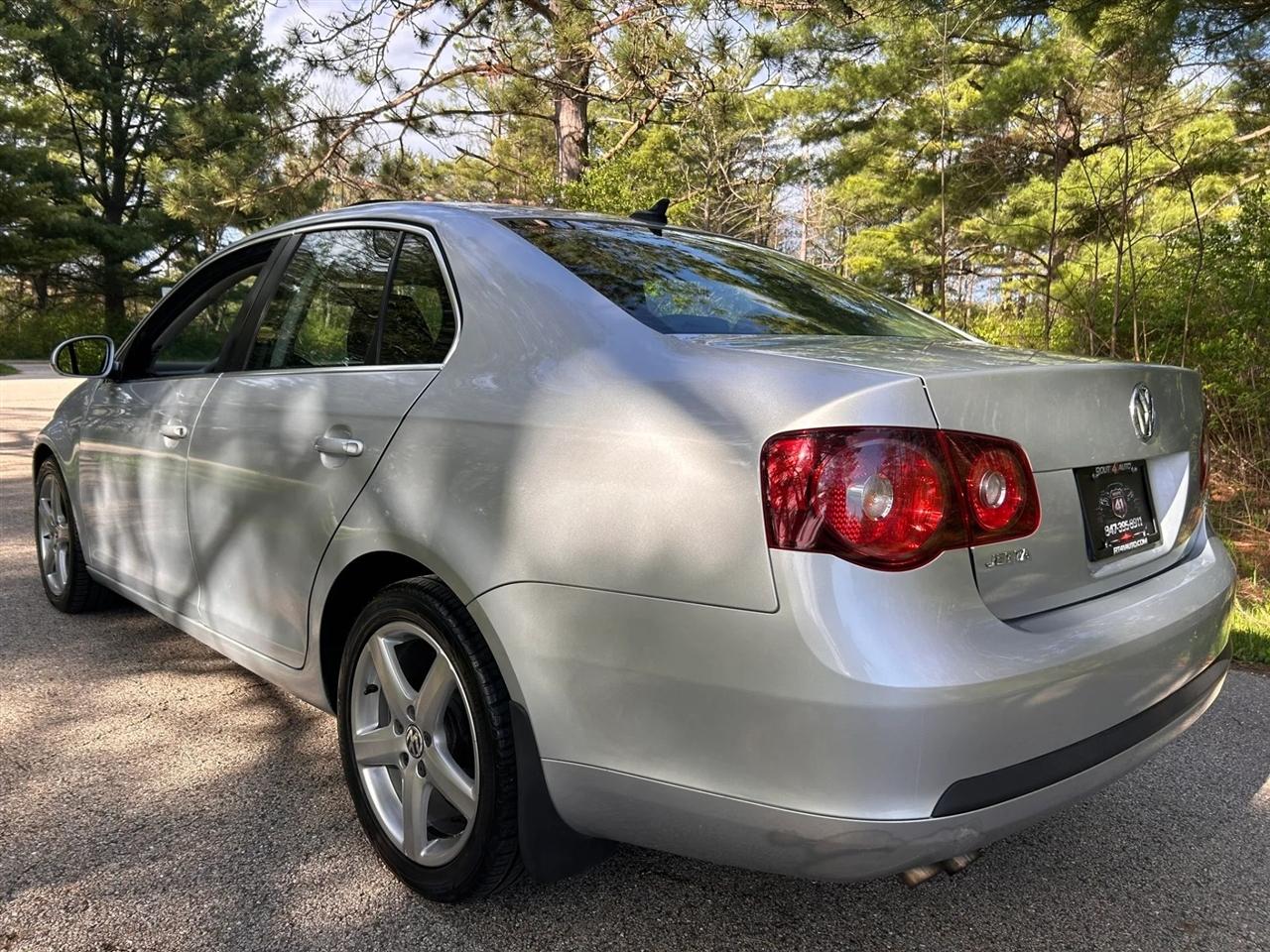Volkswagen Jetta  2010