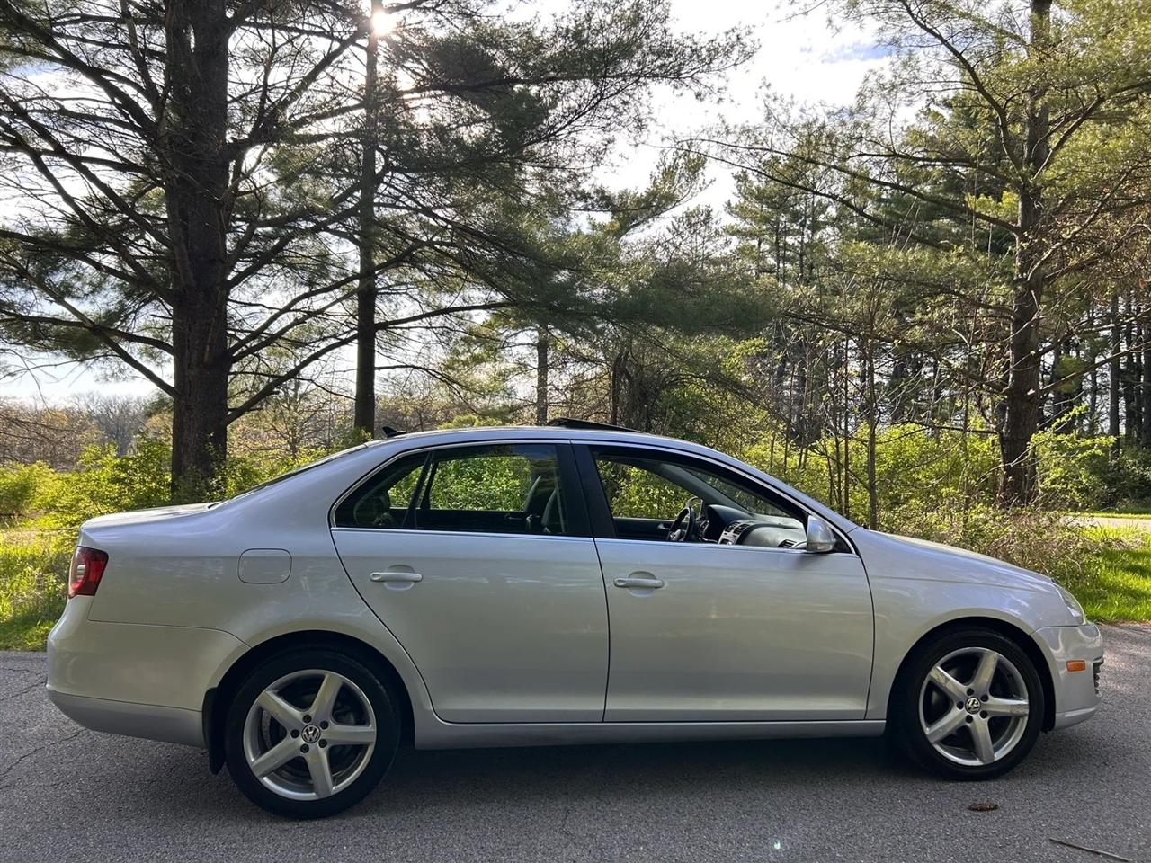 Volkswagen Jetta  2010