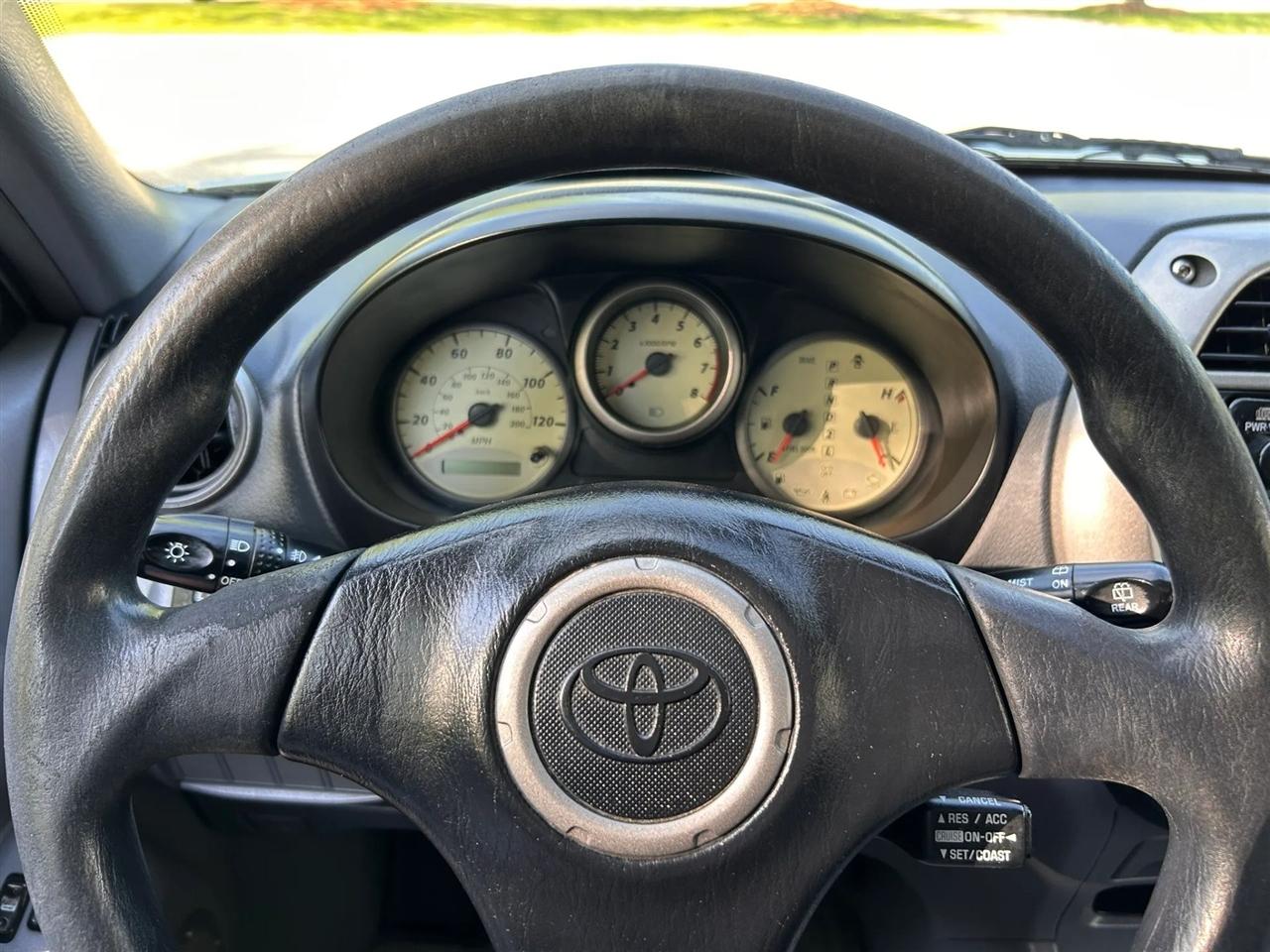 Toyota RAV4  2002