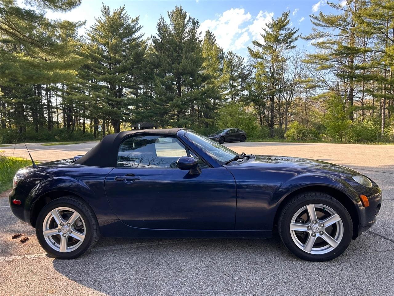 Mazda MX-5 Miata  2007