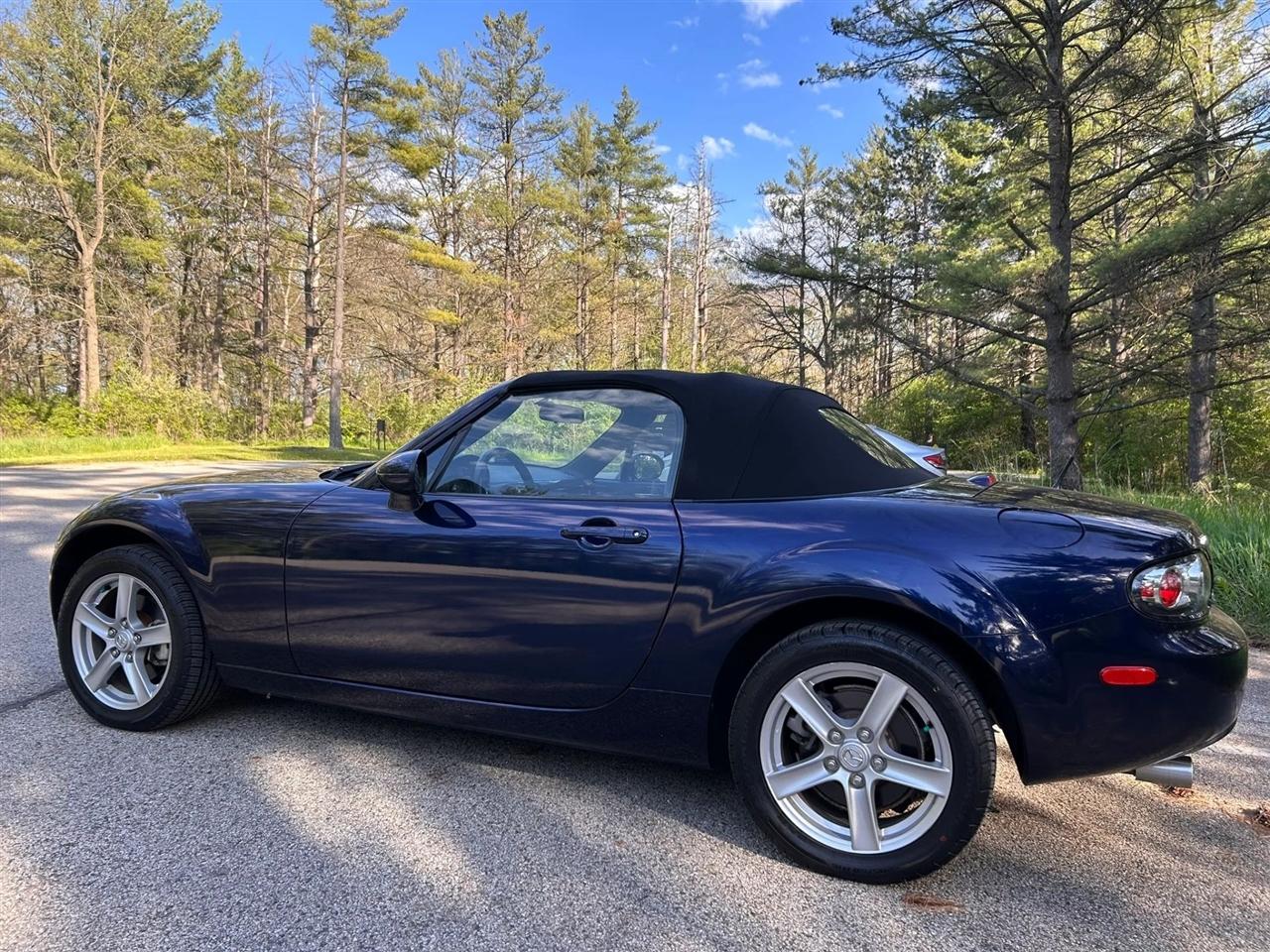 Mazda MX-5 Miata  2007