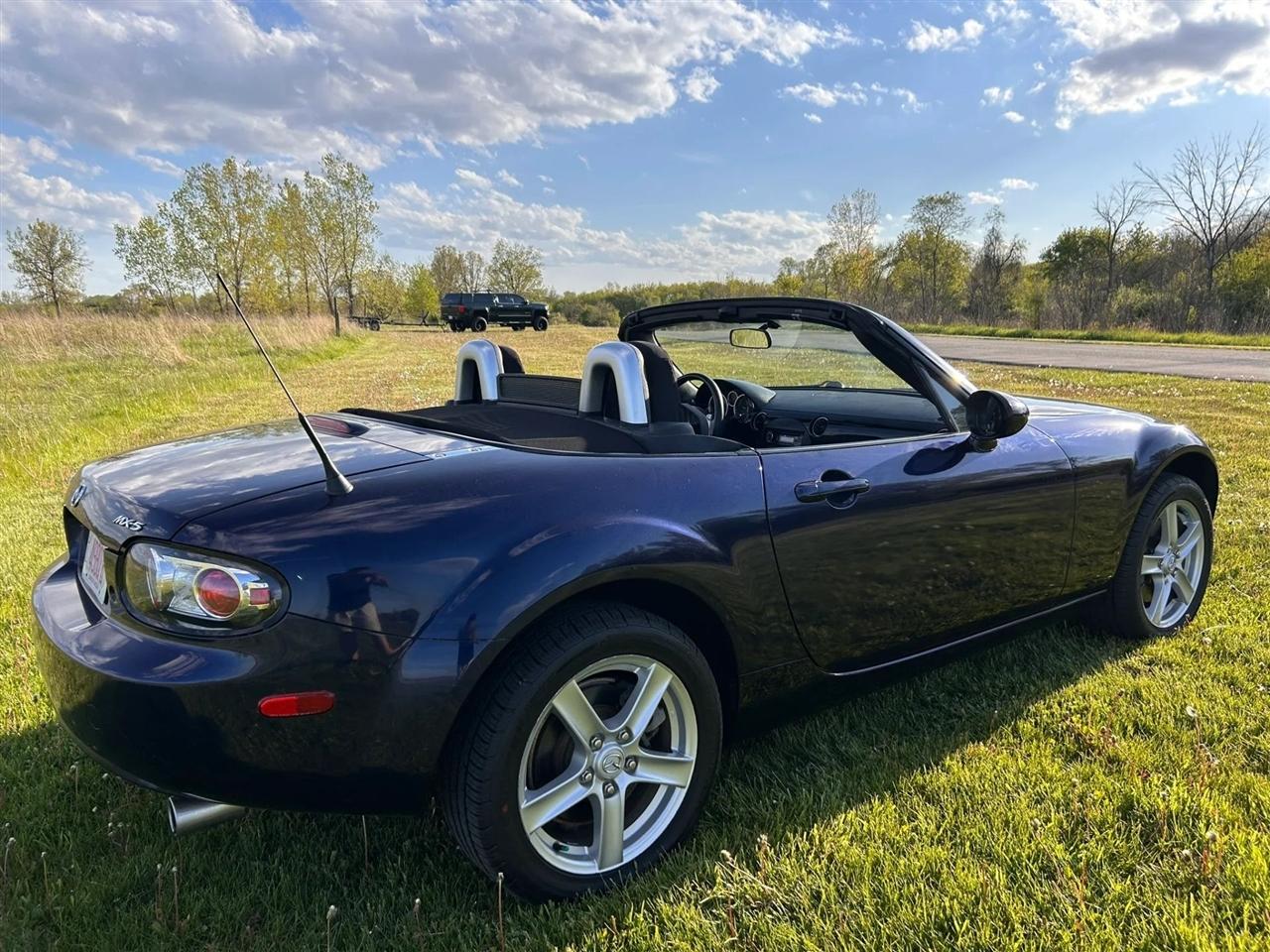 Mazda MX-5 Miata  2007