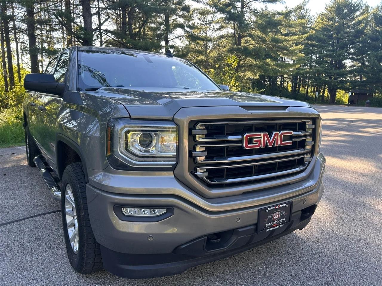 2017 GMC Sierra 1500 SLT Pickup 4D 6 1/2 ft