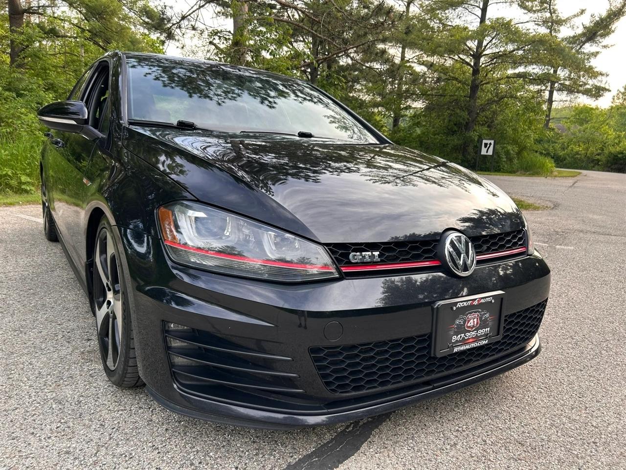 2015 Volkswagen GTI SE Hatchback Sedan 4D