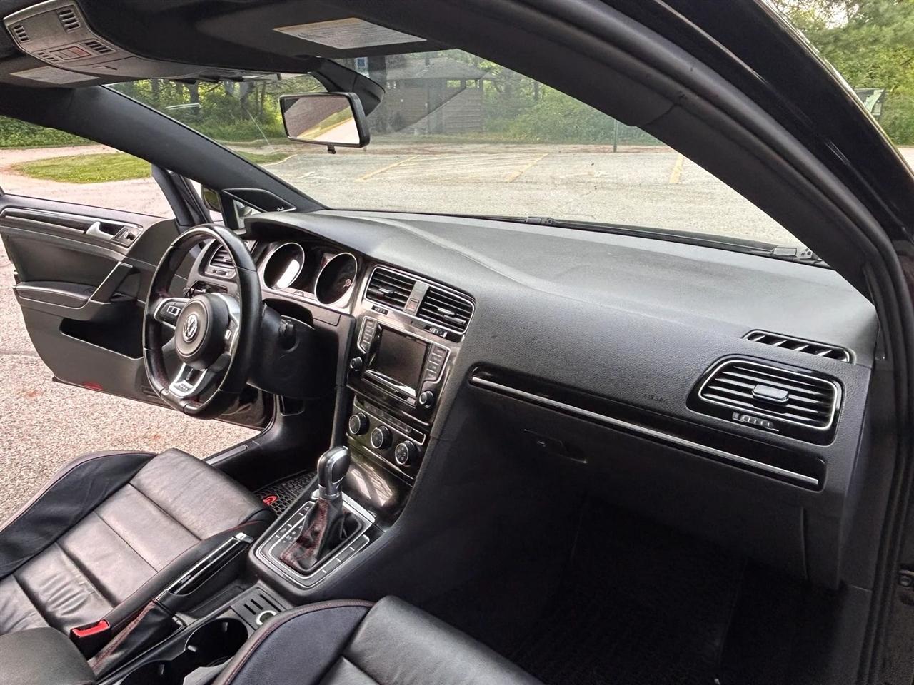 Volkswagen GTI  2015