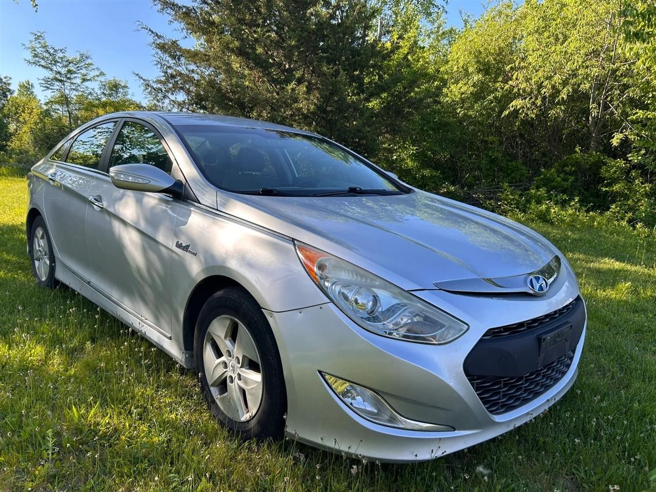Hyundai Sonata Hybrid  2011