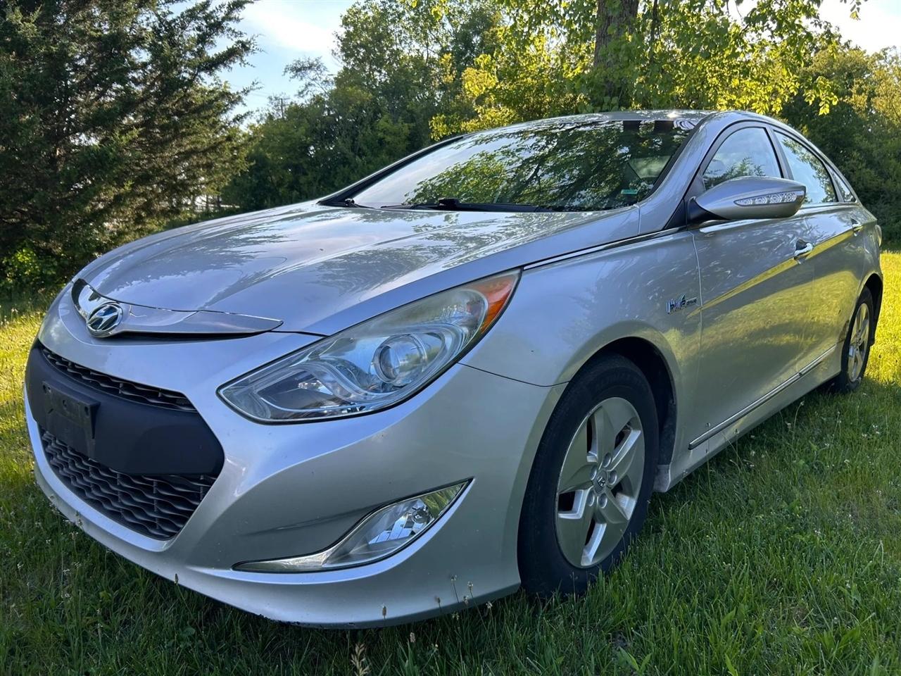 Hyundai Sonata Hybrid  2011