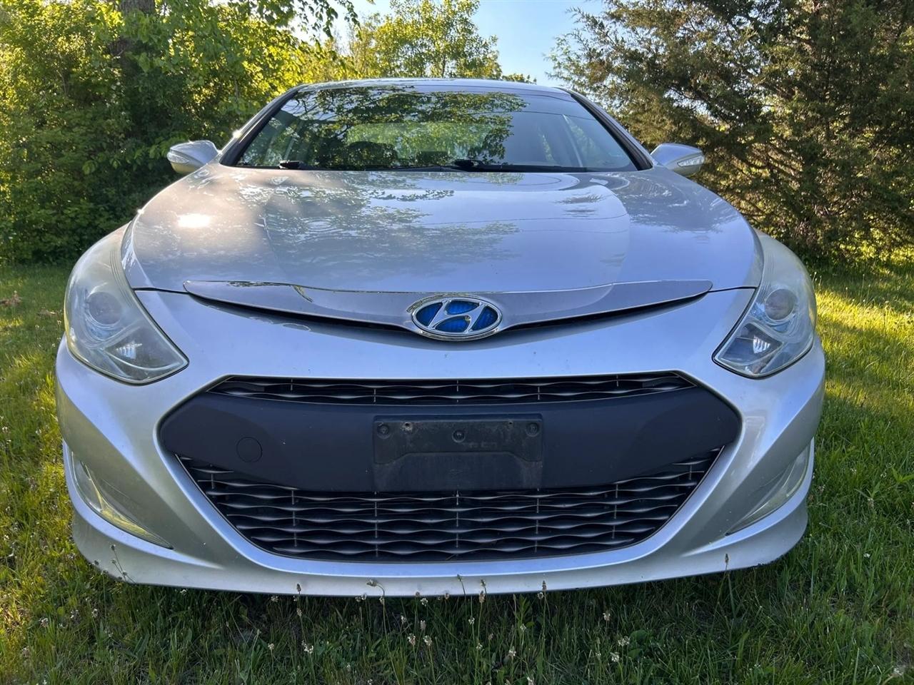 Hyundai Sonata Hybrid  2011