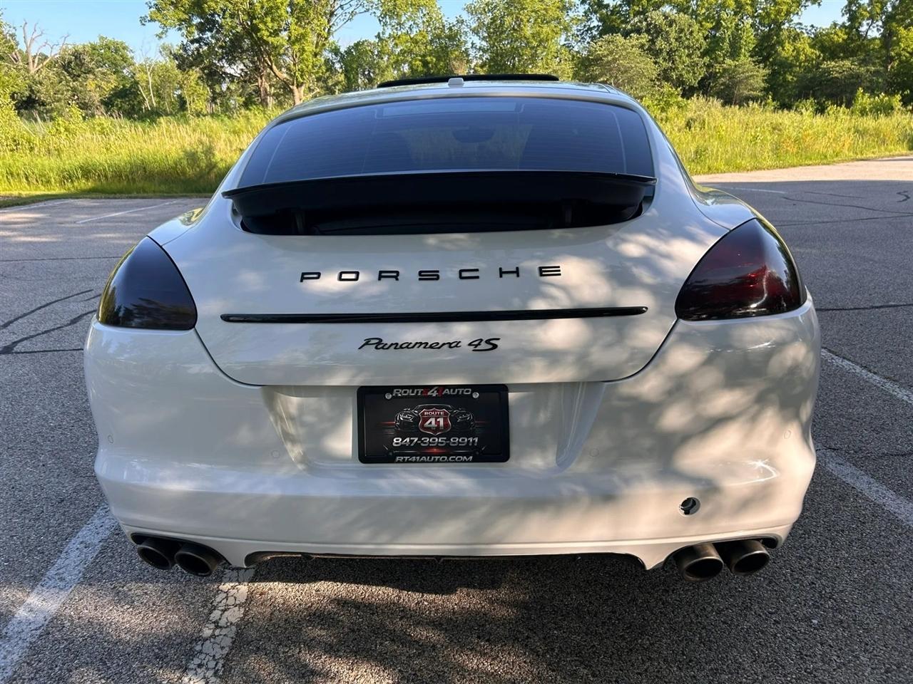 Porsche Panamera  2012